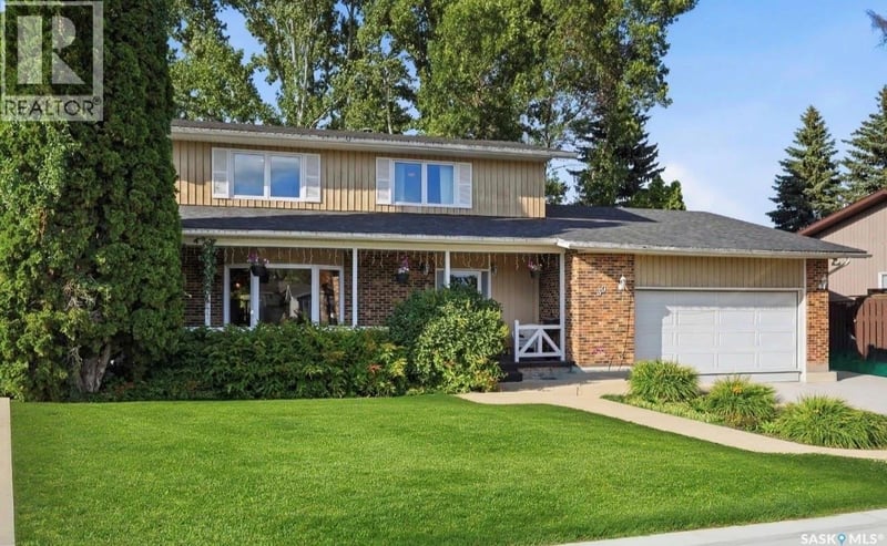 30 Roborecki TERRACE, Saskatoon, Saskatchewan, S7K5L3, Saskatoon, Saskatchewan — photo 1 of 5