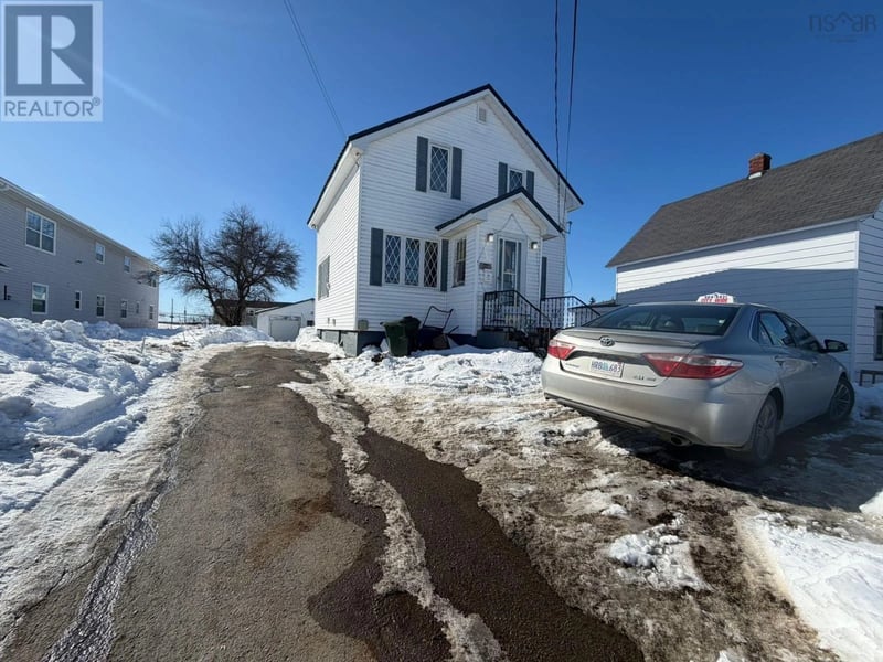 1162 George Street, Sydney, Nova Scotia, B1P1N2, Sydney, Nova Scotia — photo 1 of 5
