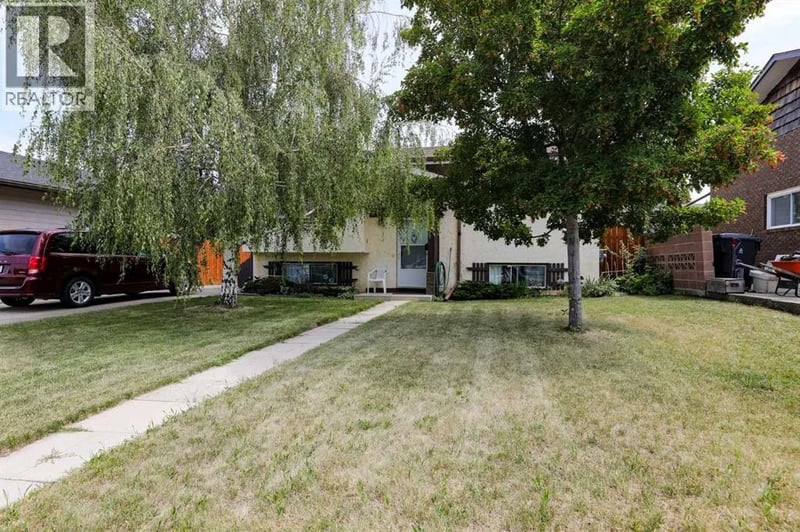 1031 Cameron Road South, Lethbridge, Alberta, T1K4K6, Lethbridge, Alberta — photo 1 of 5