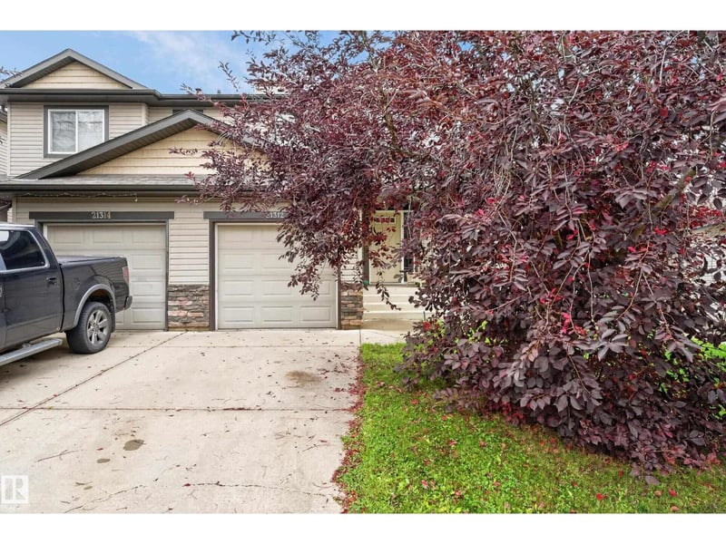 21312 48 AV NW, Edmonton, Alberta, T6M0G7, Edmonton, Alberta — photo 1 of 5