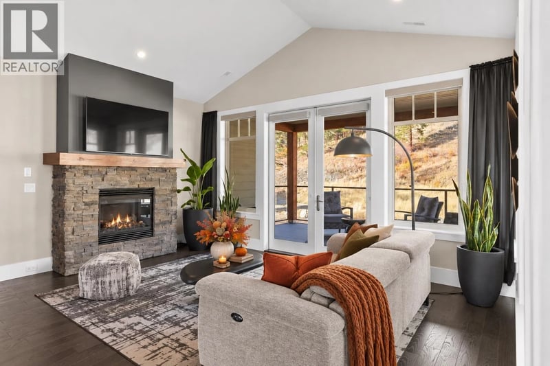 #221 4000 Redstone Crescent, Peachland, British Columbia, V0H1X5, Peachland, British Columbia — photo 1 of 5