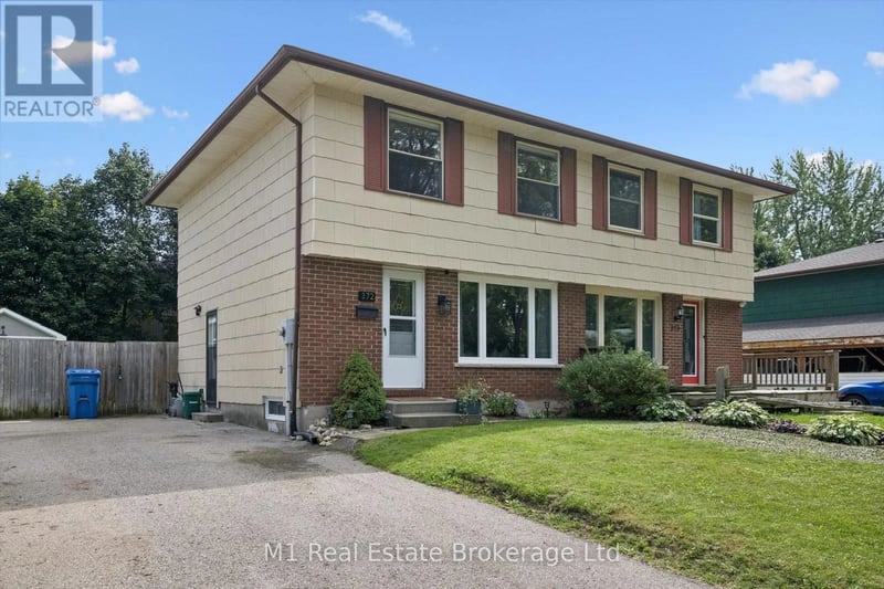372 Argyll Street, Centre Wellington (Fergus), Ontario, N1M2Y3, Centre Wellington (Fergus), Ontario — photo 1 of 5