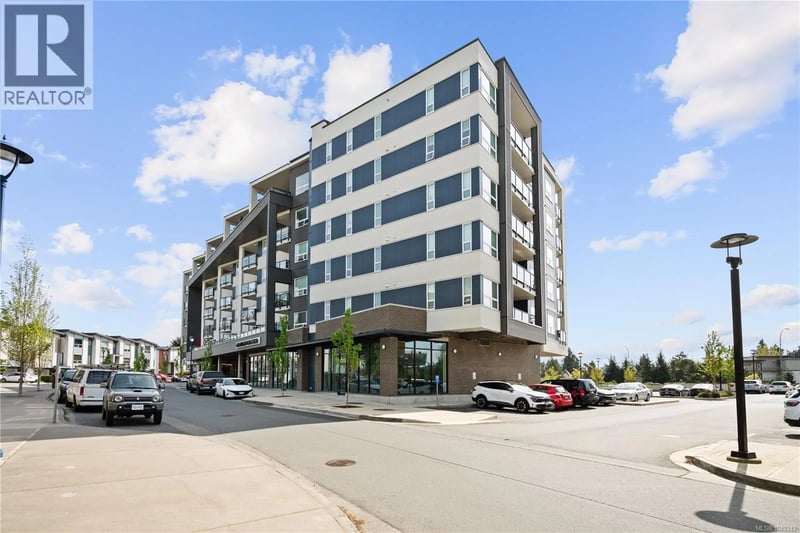 #205 947 Whirlaway Crescent, Langford, British Columbia, V9B6Z9, Langford, British Columbia — photo 1 of 5