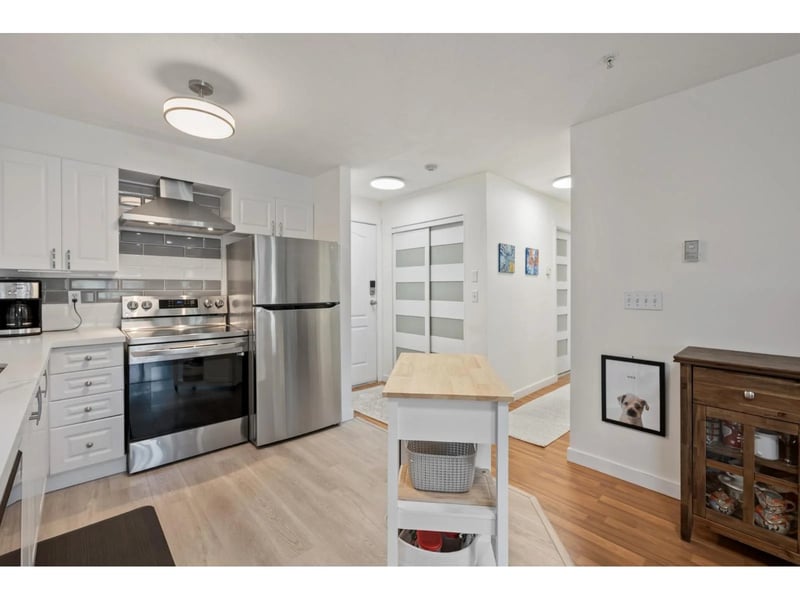 #202 5765 GLOVER Road, Langley, British Columbia, V3A8M8, Langley, British Columbia — photo 1 of 5