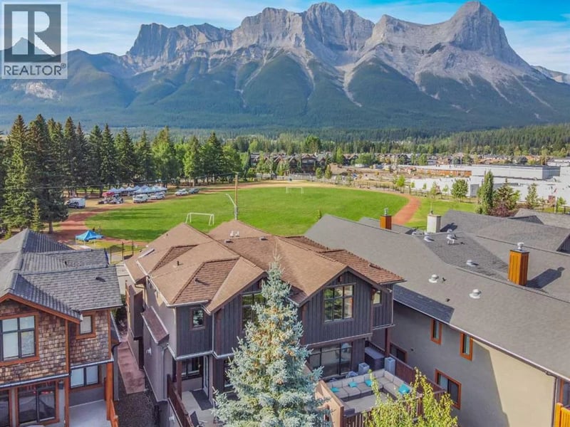617 7 Street, Canmore, Alberta, T1W2C4, Canmore, Alberta — photo 1 of 5