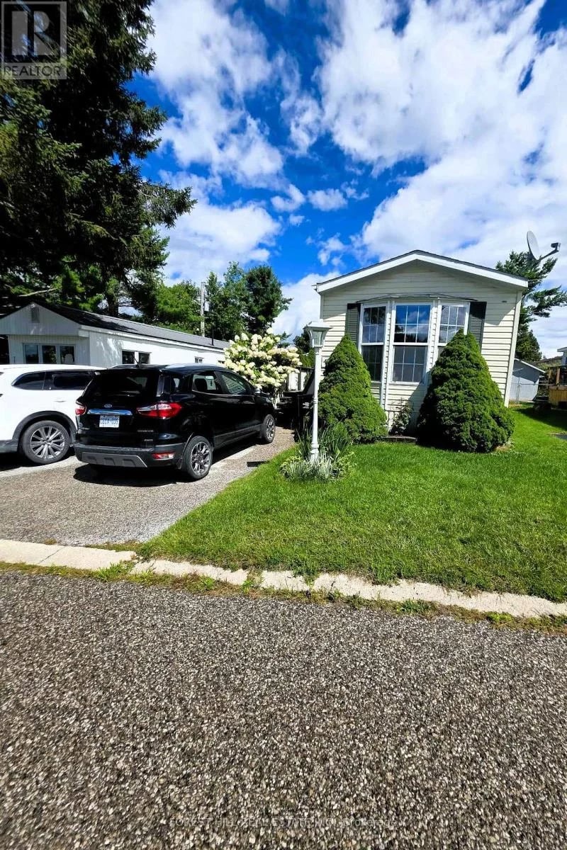 4105 Spruce Road, Severn, Ontario, L3N0V1, Severn, Ontario — photo 1 of 5