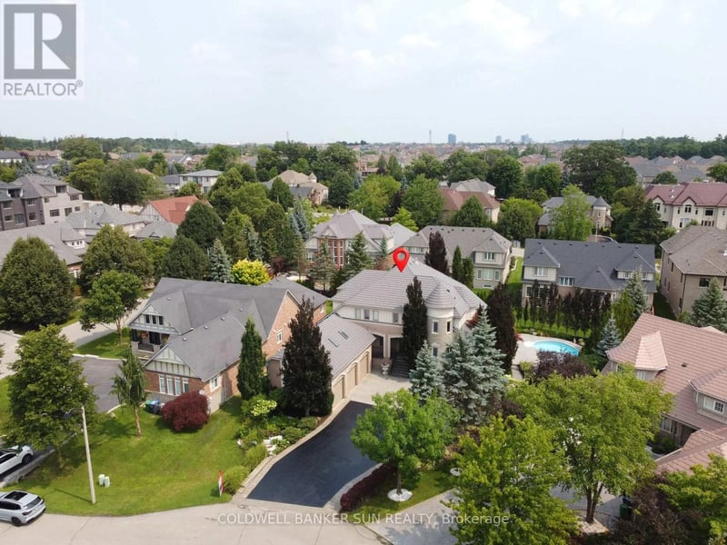 10 Pride Court, Brampton (Credit Valley), Ontario, L6Y5H3, Brampton (Credit Valley), Ontario — photo 1 of 5