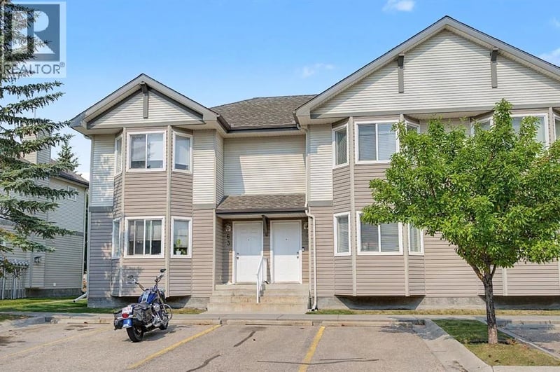 65 Royal Birch Villas Northwest, Calgary, Alberta, T3G5V2, Calgary, Alberta — photo 1 of 5