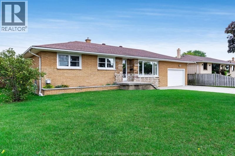 40 NICHOLAS Street, Leamington, Ontario, N8H3R9, Leamington, Ontario — photo 1 of 5