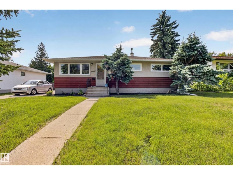 16009 93A AV NW NW, Edmonton, Alberta, T5R5J7, Edmonton, Alberta — photo 1 of 5