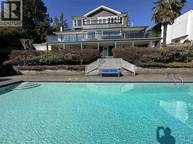 2390 PALMERSTON Avenue, West Vancouver, British Columbia, V7V2W1, West Vancouver, British Columbia — photo 1 of 5