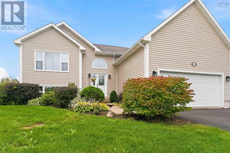 32 Terra Nova Drive, Greenwood, Nova Scotia, B0P1R0, Greenwood, Nova Scotia — photo 1 of 5