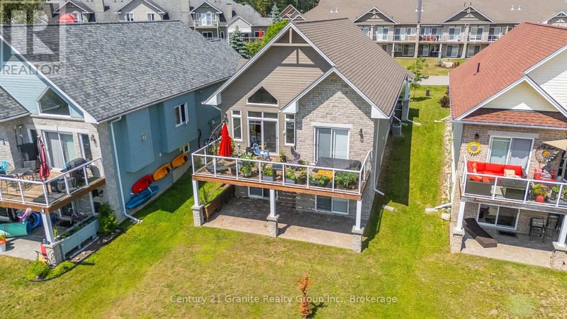 17 Webb Circle, Dysart et al (Dysart), Ontario, K0M1S0, Dysart et al (Dysart), Ontario — photo 1 of 5