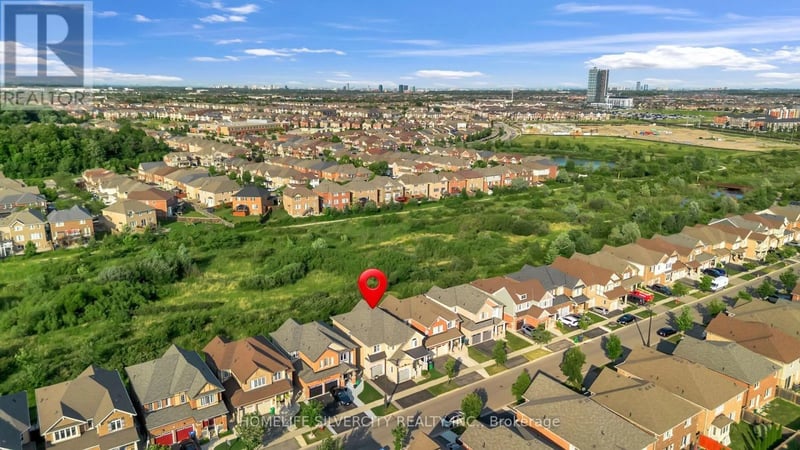 60 Tysonville Circle, Brampton (Northwest Brampton), Ontario, L7A0B5, Brampton (Northwest Brampton), Ontario — photo 1 of 5