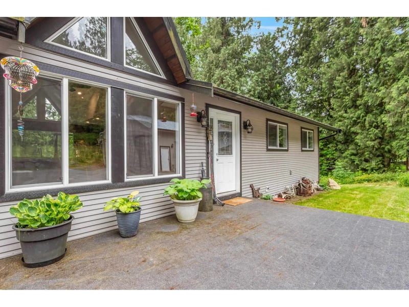 31648 GROVE Avenue, Mission, British Columbia, V4S1E6, Mission, British Columbia — photo 1 of 5