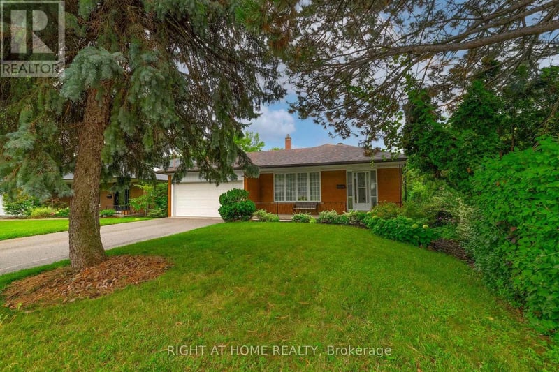 236 Shaughnessy Boulevard, Toronto (Don Valley Village), Ontario, M2J1K6, Toronto (Don Valley Village), Ontario — photo 1 of 5