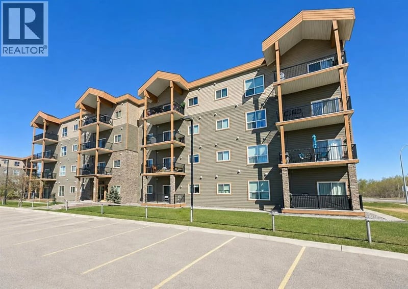 9229 Lakeland Drive, Grande Prairie, Alberta, T8X0B8, Grande Prairie, Alberta — photo 1 of 5