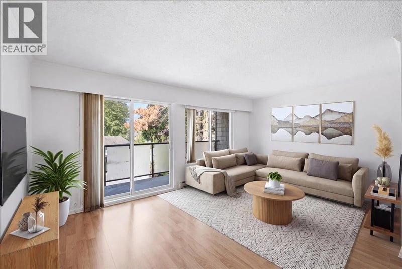 #202 212 FORBES Avenue, North Vancouver, British Columbia, V7M3E5, North Vancouver, British Columbia — photo 1 of 5