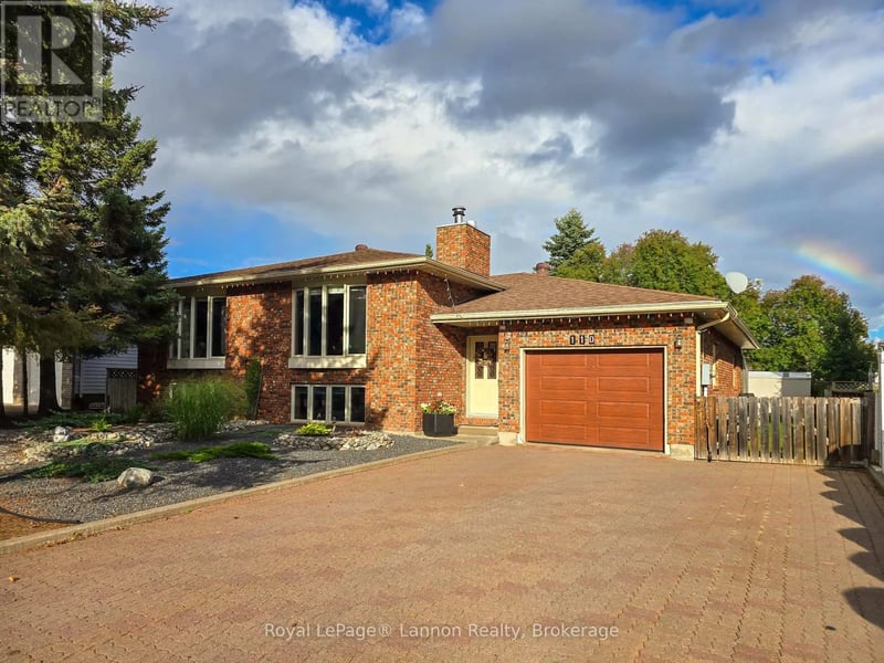 110 Chercover Drive, Thunder Bay (John Street South), Ontario, P7G1A7, Thunder Bay (John Street South), Ontario — photo 1 of 5