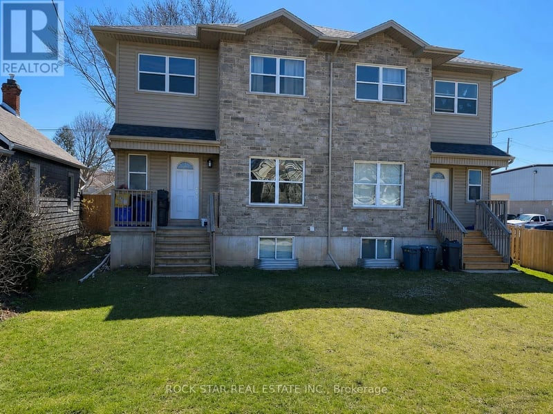 20B CHESTNUT Street East, St. Catharines (Secord Woods), Ontario, L2T1G7, St. Catharines (Secord Woods), Ontario — photo 1 of 5