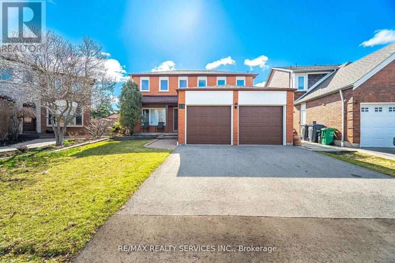 23 Newbury Crescent, Brampton (Westgate), Ontario, L6S5M3, Brampton (Westgate), Ontario — photo 1 of 5