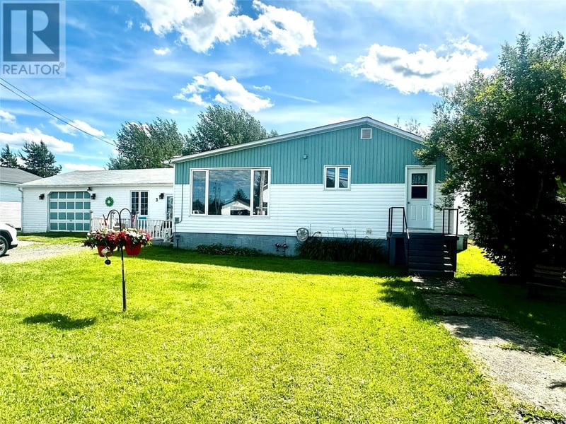 3 Sunset Drive, Badger, Newfoundland & Labrador, A0H1A0, Badger, Newfoundland & Labrador — photo 1 of 5
