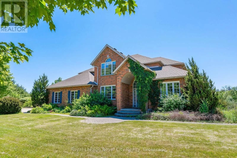 #MAIN 287 Clair Road East, Guelph (Pineridge/Westminster Woods), Ontario, N1L1H1, Guelph (Pineridge/Westminster Woods), Ontario — photo 1 of 5