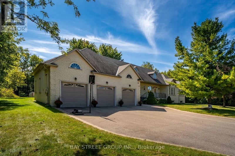 27 George Pipher Lane, Whitchurch-Stouffville (Ballantrae), Ontario, L4A1M4, Whitchurch-Stouffville (Ballantrae), Ontario — photo 1 of 5