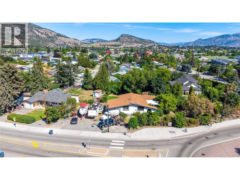 10108 Prairie Valley Road, Summerland, British Columbia, V0H1Z0, Summerland, British Columbia — photo 1 of 5