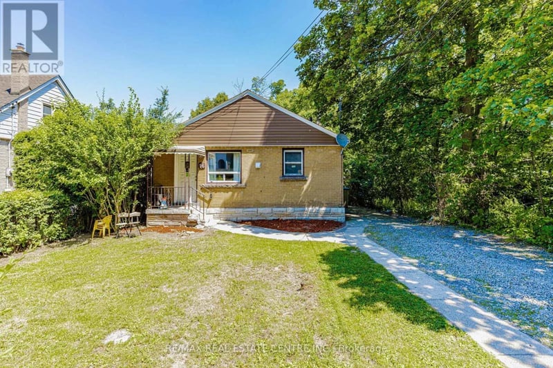 16 Ainslie Avenue, Hamilton (Ainslie Wood), Ontario, L8S2J3, Hamilton (Ainslie Wood), Ontario — photo 1 of 5