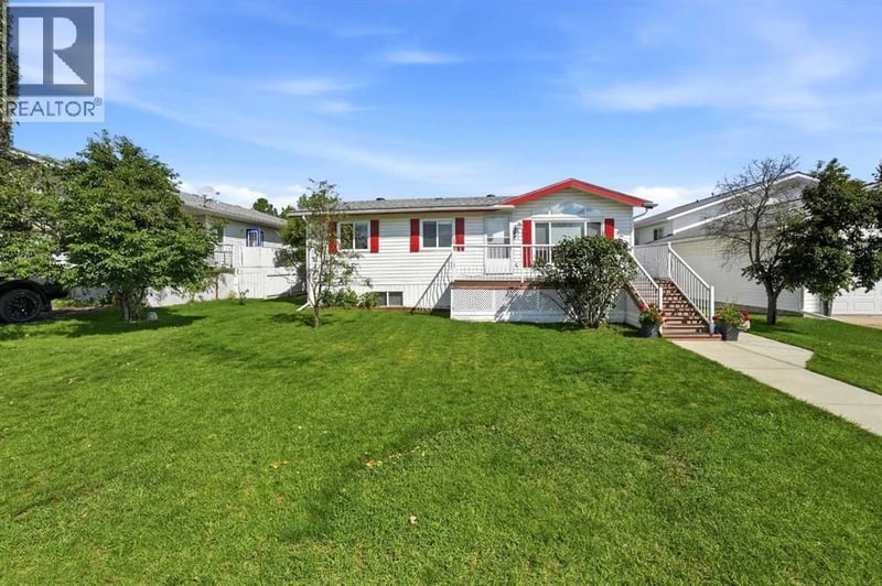 4591 Eastview Crescent, Rimbey, Alberta, T0C2J0, Rimbey, Alberta — photo 1 of 5