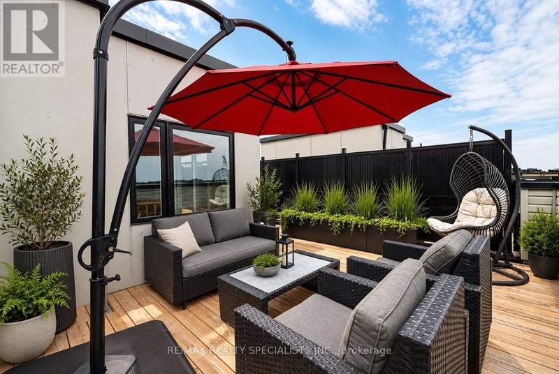 #20 348 Wheat Boom Drive, Oakville (JM Joshua Meadows), Ontario, L6H3Y6, Oakville (JM Joshua Meadows), Ontario — photo 1 of 5