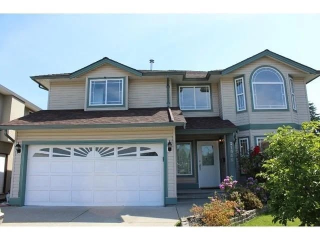 21549 50A Avenue, Langley, British Columbia, V3A8W4, Langley, British Columbia — photo 1 of 5