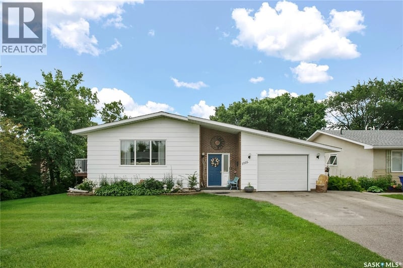 1005 10th STREET, Rosthern, Saskatchewan, S0K3R0, Rosthern, Saskatchewan — photo 1 of 5