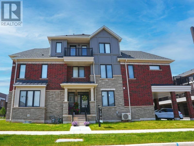 9 Crown Gate, Oakville (GO Glenorchy), Ontario, L6M0W8, Oakville (GO Glenorchy), Ontario — photo 1 of 5