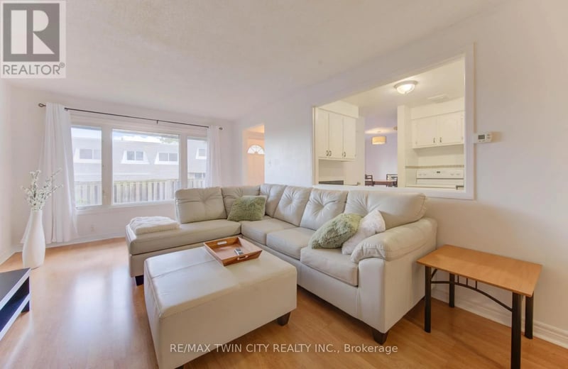 #47 14 Williamsburg Road, Kitchener, Ontario, N2E1W1, Kitchener, Ontario — photo 1 of 5