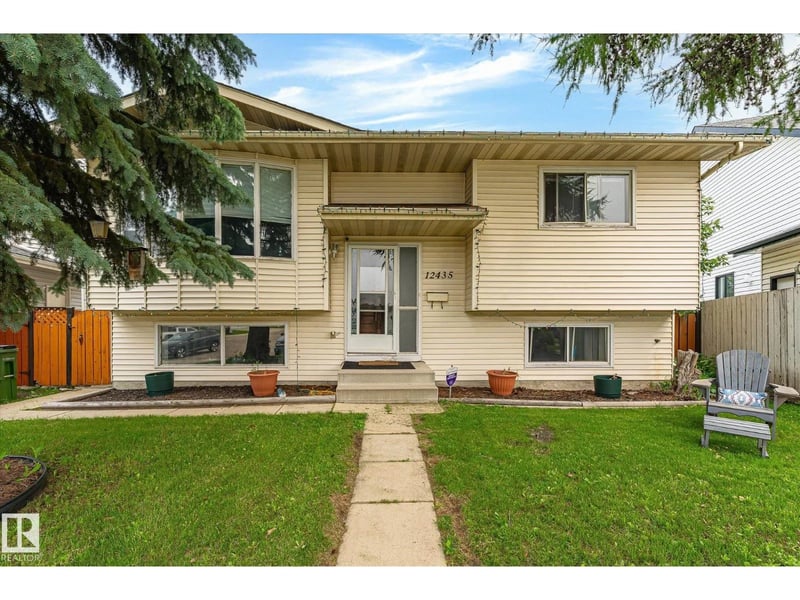 12435 46 ST NW, Edmonton, Alberta, T5W5E2, Edmonton, Alberta — photo 1 of 5