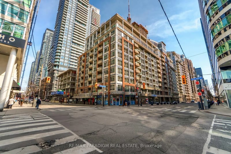 #213 270 Wellington Street West, Toronto (Waterfront Communities), Ontario, M5V3P5, Toronto (Waterfront Communities), Ontario — photo 1 of 5