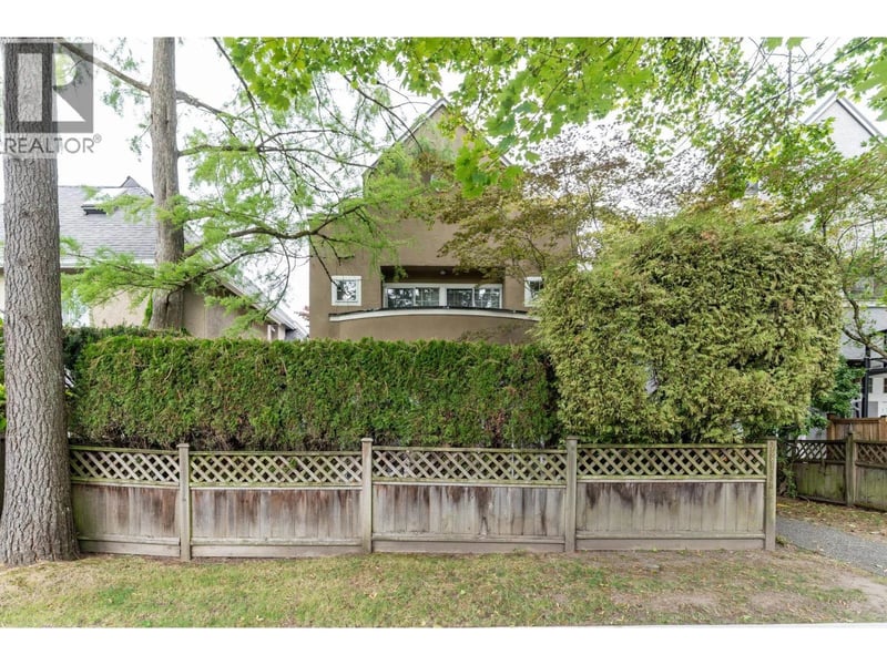 3581 6TH Avenue, Vancouver, British Columbia, V6R1T5, Vancouver, British Columbia — photo 1 of 5