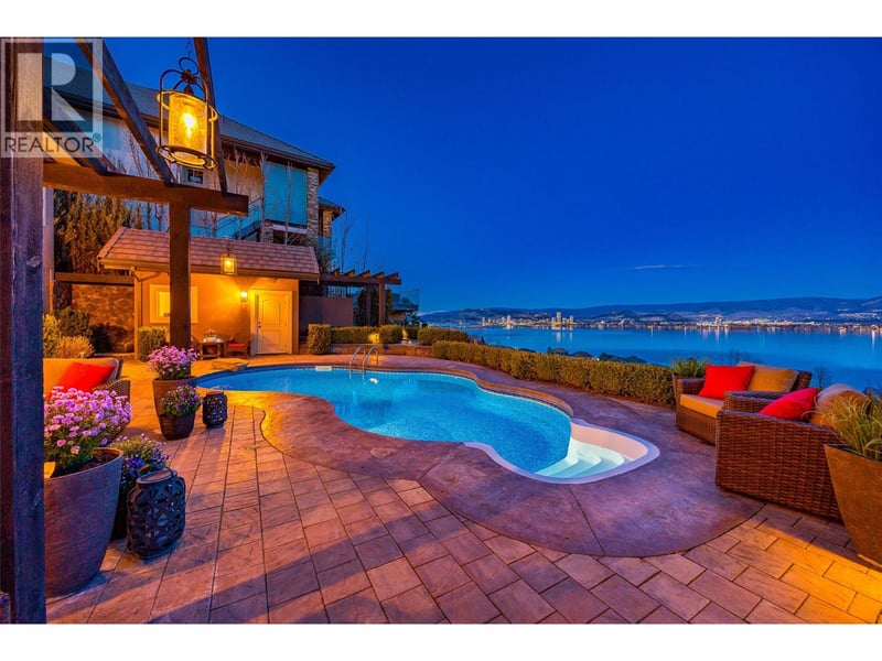 2583 Lucinde Road, West Kelowna, British Columbia, V1Z4B1, West Kelowna, British Columbia — photo 1 of 5