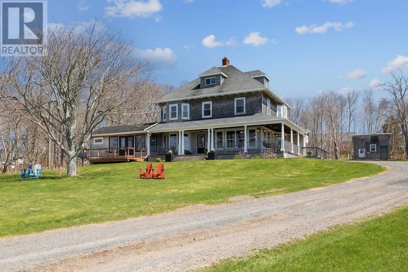 21 BREAKWATER Street, Souris, Prince Edward Island, C0A2B0, Souris, Prince Edward Island — photo 1 of 5