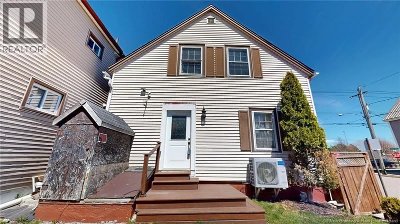 83 Guilford Street, Saint John, New Brunswick, E2M1V5, Saint John, New Brunswick — photo 1 of 5