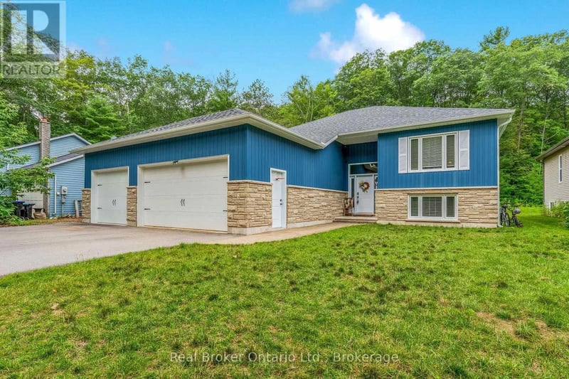 204 Golf Course Road, Wasaga Beach, Ontario, L9Z1S6, Wasaga Beach, Ontario — photo 1 of 5