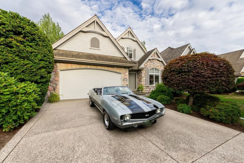 3338 157A Street, Surrey, British Columbia, V3Z3Y4, Surrey, British Columbia — photo 1 of 5