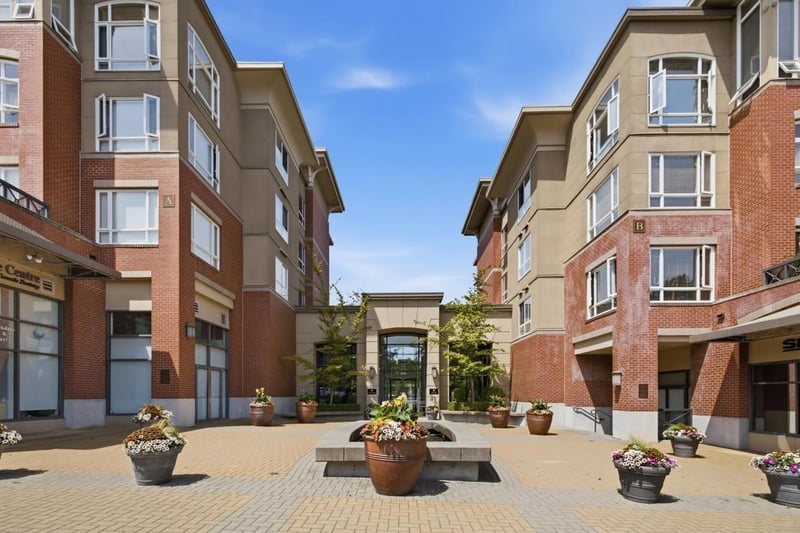 #319 2970 KING GEORGE Boulevard, Surrey, British Columbia, V4P0E6, Surrey, British Columbia — photo 1 of 5