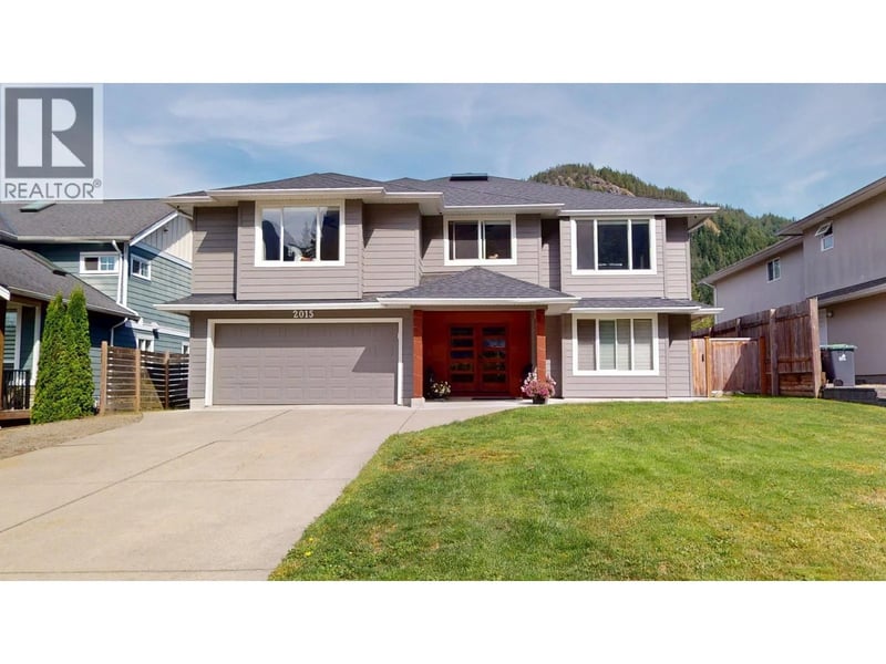 2015 BALSAM Way, Squamish, British Columbia, V8B0W1, Squamish, British Columbia — photo 1 of 5