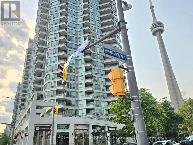 #506 228 Queens Quay West, Toronto (Waterfront Communities), Ontario, M5J2X1, Toronto (Waterfront Communities), Ontario — photo 1 of 5