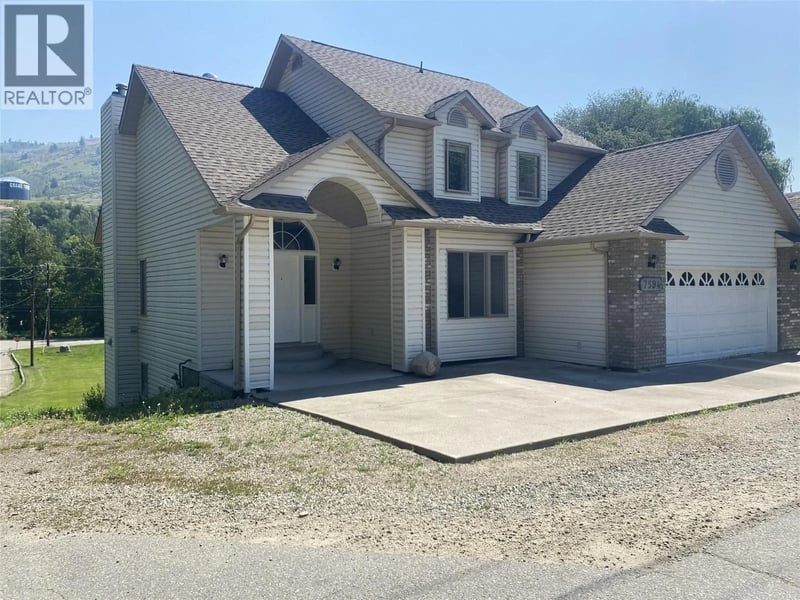 7594 2nd Street, Grand Forks, British Columbia, V0H1H0, Grand Forks, British Columbia — photo 1 of 5
