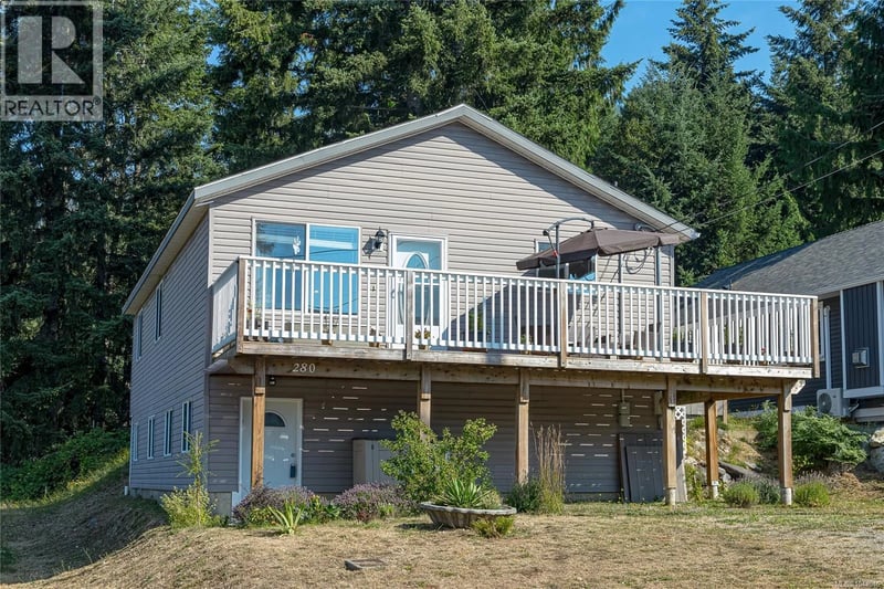 280 Lake Park Road, Lake Cowichan, British Columbia, V0R2G0, Lake Cowichan, British Columbia — photo 1 of 5