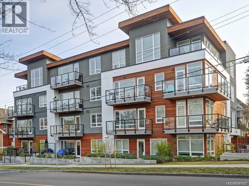 #403 300 Michigan Street, Victoria, British Columbia, V8V1R5, Victoria, British Columbia — photo 1 of 5
